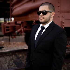 Meet your Posher, Luis